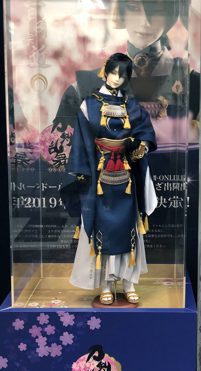 実物展示が決定 刀剣乱舞 三日月宗近 キャストドールの美しさに見惚れる の画像 Page 6 Numan