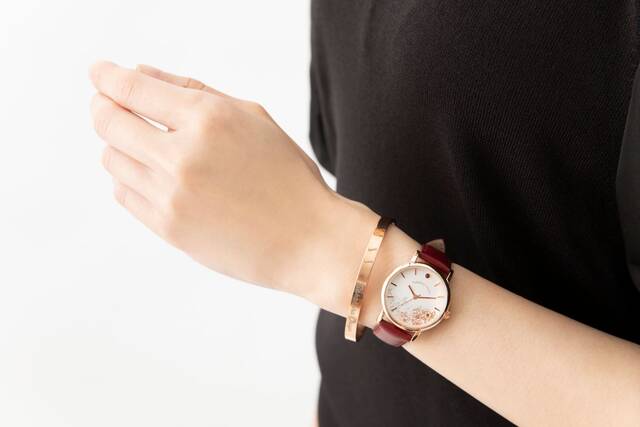 文豪ストレイドッグス 腕時計 中原中也モデル 薔薇 - 金属ベルト